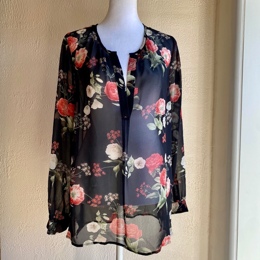 Joie tunic in black and pink floral silk chiffon with split neck detail Size M